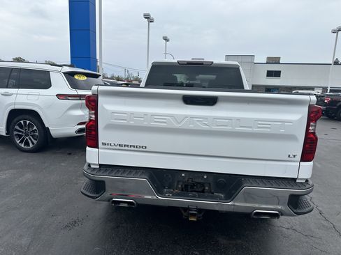 Used 2022 Chevrolet Silverado 1500 LT AWD/4WD image 7