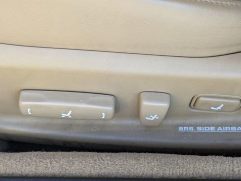 Used 2006 Lexus SC 430 Convertible image 24