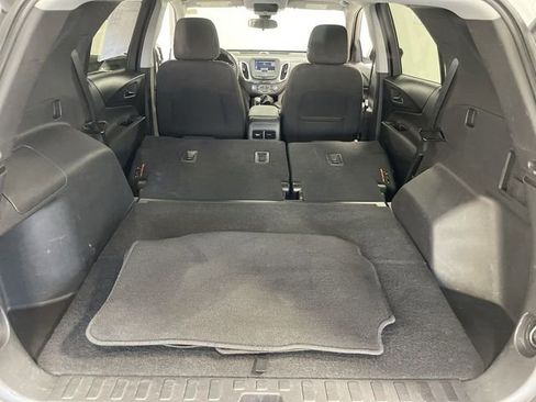 Used 2023 Chevrolet Equinox LT image 25