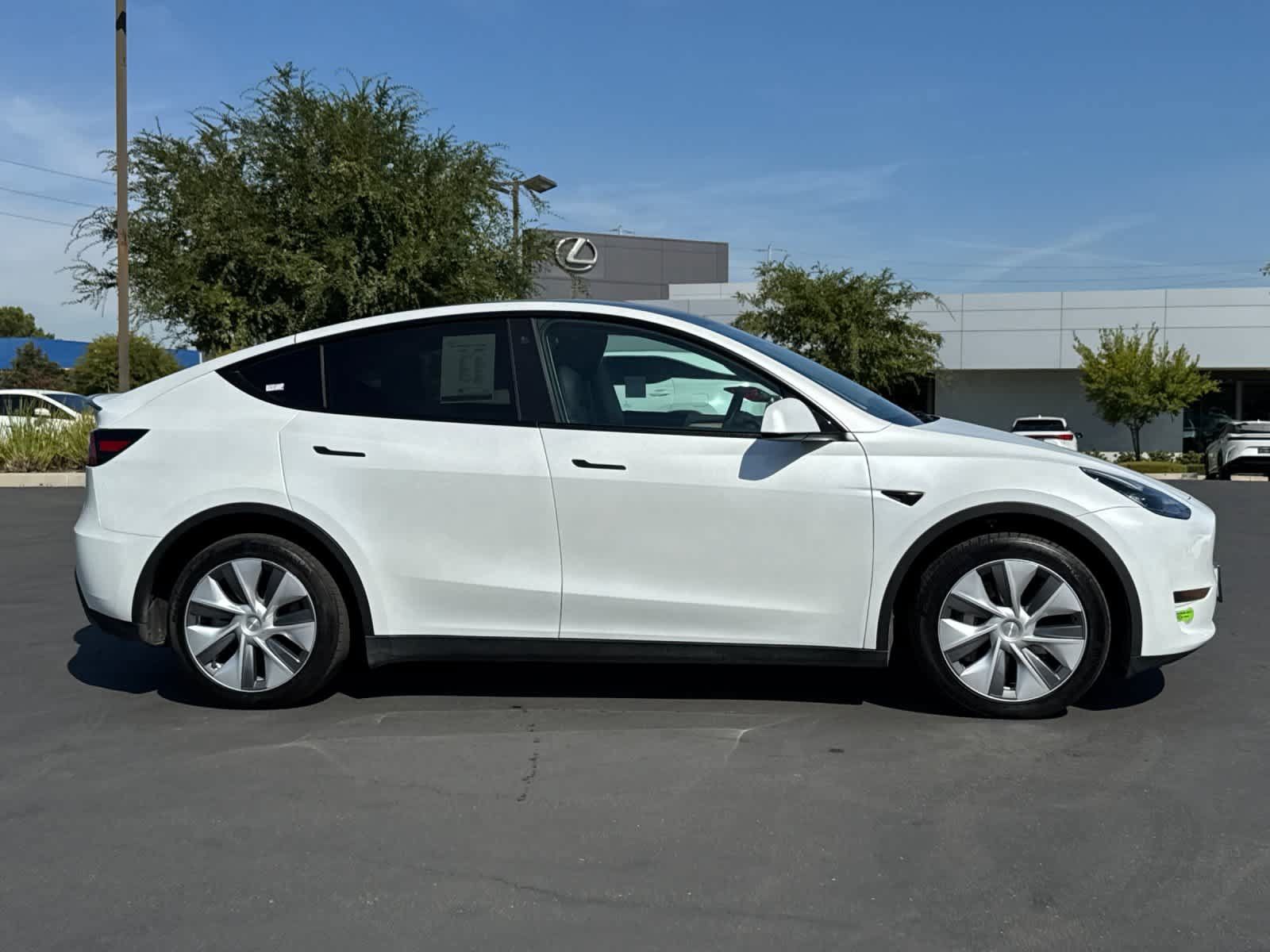 Used 2023 Tesla Model Y AWD image 6
