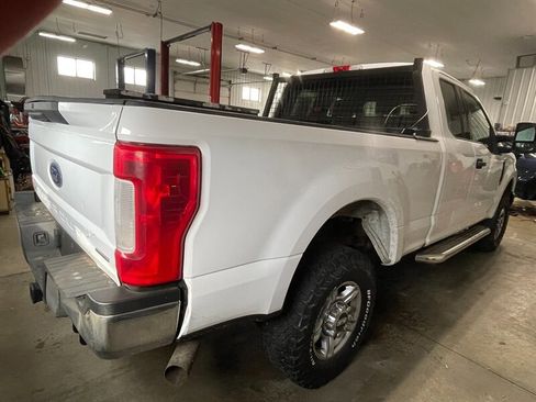Used 2017 Ford F250 XLT image 6