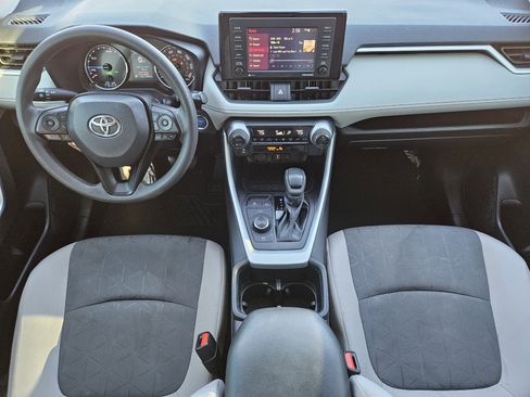 Used 2022 Toyota RAV4 XLE image 26