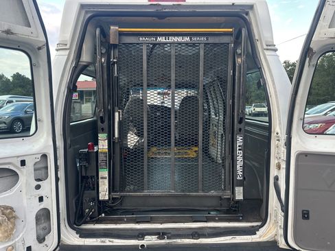 Used 2008 Ford E-150 and Econoline 150 Commercial W/Lift image 6