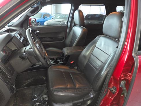 Used 2011 Ford Escape Limited image 18