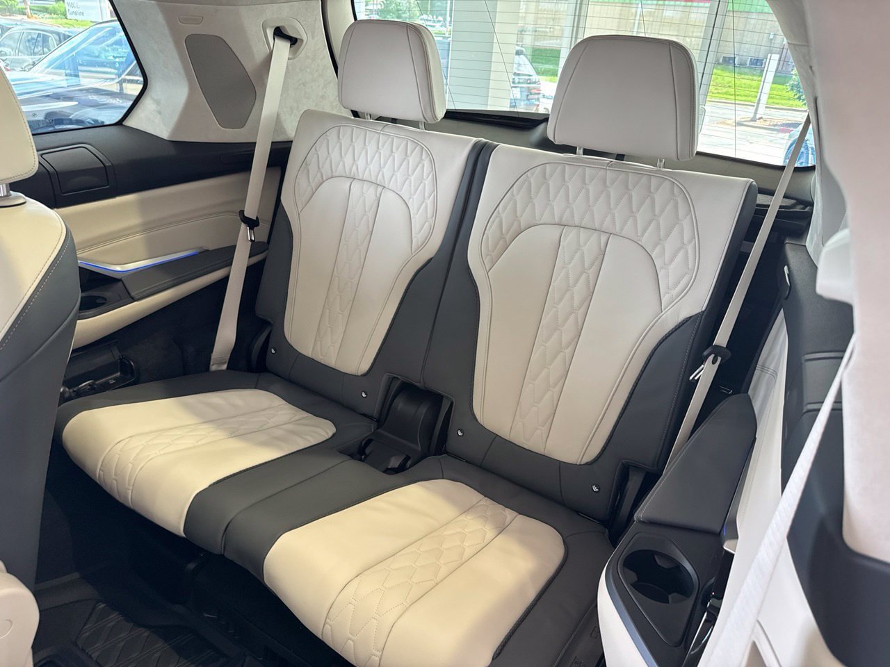 New 2027 BMW X7 M60i AWD/4WD image 46
