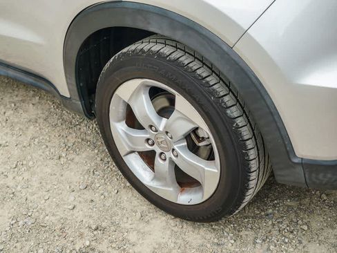 Used 2016 Honda HR-V EX image 16