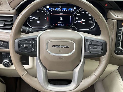 Certified 2021 GMC Yukon XL Denali w/ Denali Premium Package AWD/4WD image 17