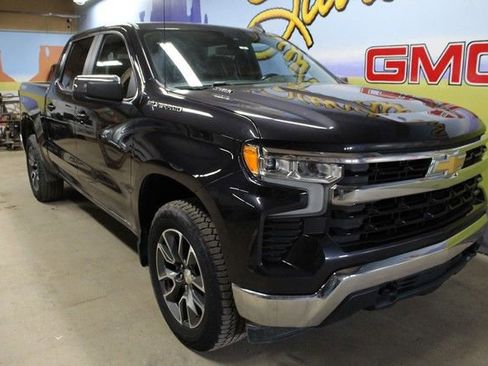 Used 2022 Chevrolet Silverado 1500 LT w/ All Star Edition Plus AWD/4WD image 3
