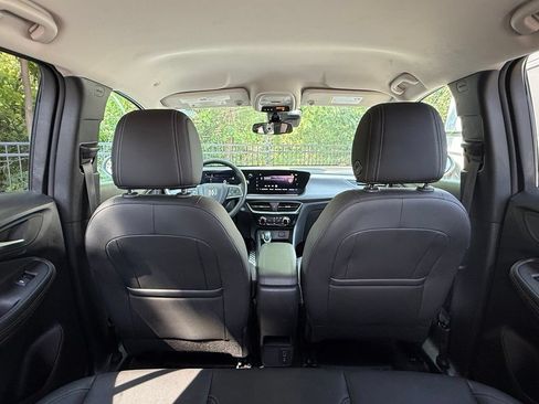 Used 2024 Buick Encore GX Sport Touring w/ Advanced Technology Package FWD image 36