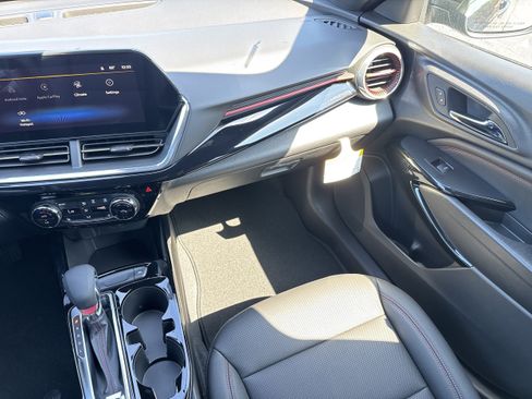 New 2026 Chevrolet Trax RS w/ Driver Confidence Package FWD image 19