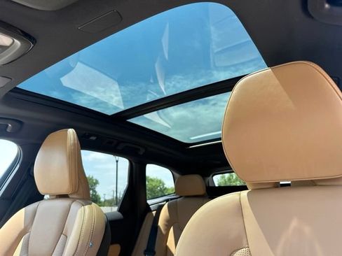 Certified 2022 Volvo XC60 B6 Inscription w/ Advanced Package AWD/4WD image 19