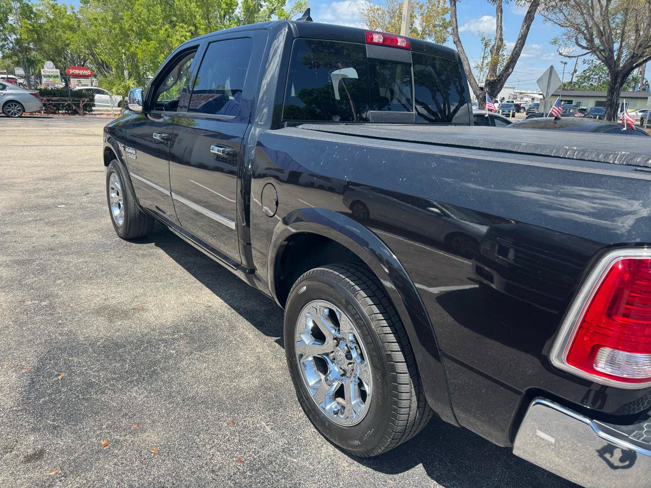 Used 2016 RAM 1500 Laramie w/ Convenience Group AWD/4WD image 5