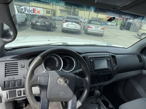 Used 2014 Toyota Tacoma 2WD Regular Cab image 6