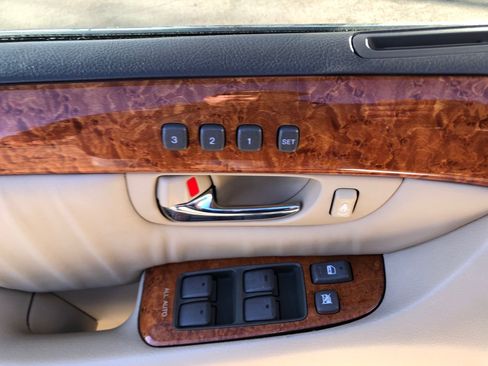 Used 2004 Lexus LS 430 image 15