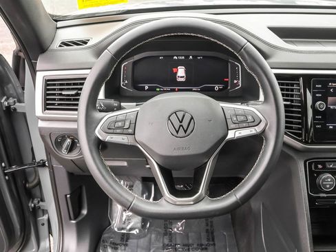 Used 2023 Volkswagen Atlas Cross Sport SE w/ Black Wheel Package image 19