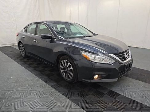 Used 2017 Nissan Altima 2.5 SV FWD image 13