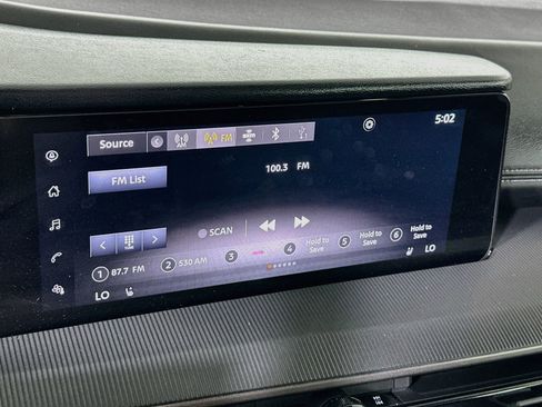 Used 2025 Nissan Murano SV AWD/4WD image 19