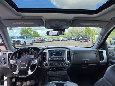 Used 2018 GMC Sierra 1500 SLT AWD/4WD image 22
