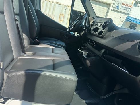Used 2024 Mercedes-Benz eSprinter 170 Cargo image 27