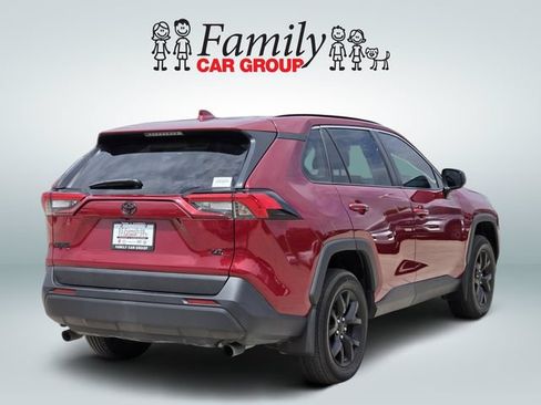Used 2024 Toyota RAV4 LE FWD image 4
