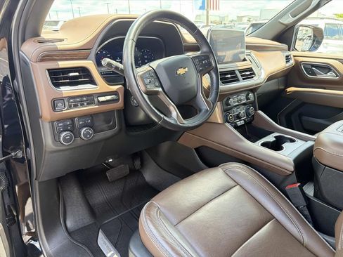 Used 2023 Chevrolet Tahoe High Country w/ Premium Package 2 AWD/4WD image 25