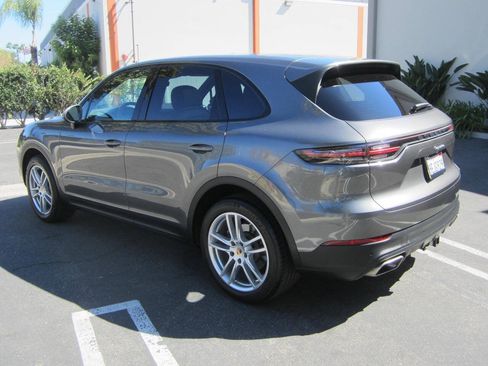 Used 2019 Porsche Cayenne AWD/4WD image 6