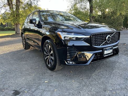 New 2025 Volvo XC60 B5 Core w/ Protection Package Premier image 2