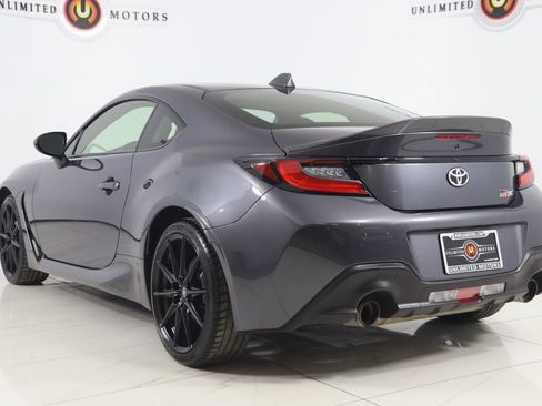 Used 2024 Toyota GR86 Premium image 4