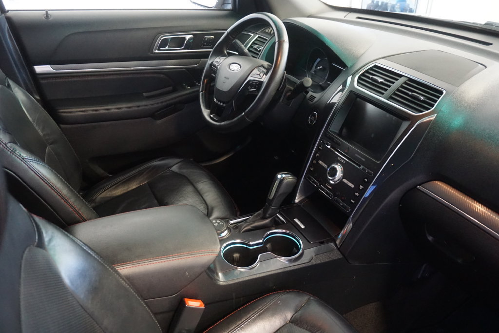 Used 2016 Ford Explorer Sport w/ Equipment Group 401A AWD/4WD image 26