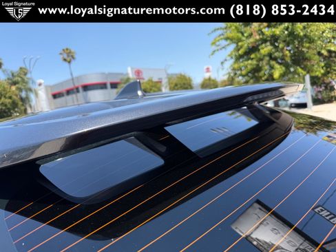 Used 2018 Toyota C-HR XLE FWD image 12