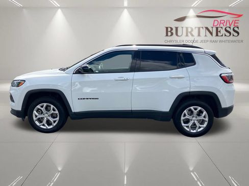 Used 2024 Jeep Compass Latitude AWD/4WD image 5