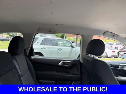 Used 2017 Nissan Pathfinder SV AWD/4WD image 15