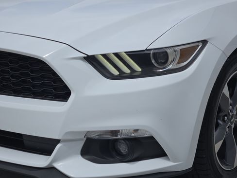 Used 2017 Ford Mustang Convertible w/ Equipment Group 051A RWD image 10