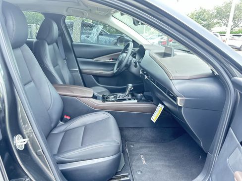 Used 2025 MAZDA CX-30 AWD 2.5 S w/ Premium Package image 9