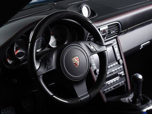 Used 2011 Porsche 911 Carrera 4S image 18