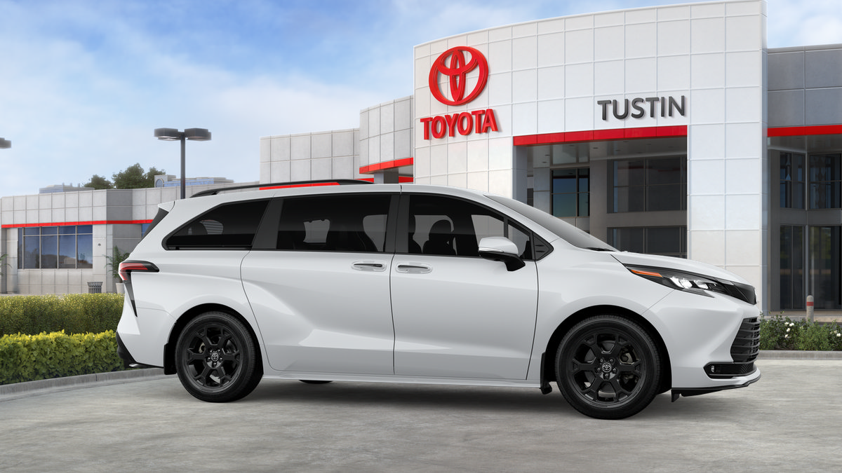 New 2026 Toyota Sienna XLE Woodland Edition AWD/4WD image 15