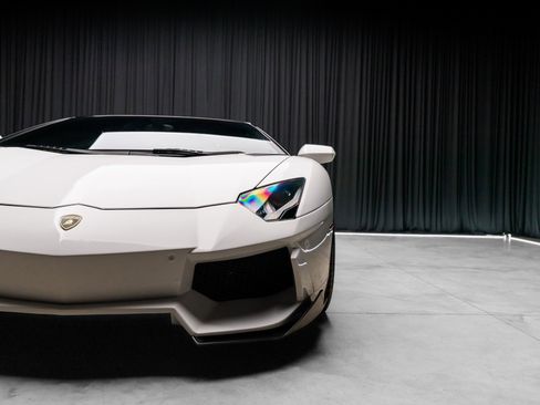 Used 2013 Lamborghini Aventador LP 700-4 image 27