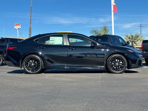 New 2026 Toyota Camry SE image 6