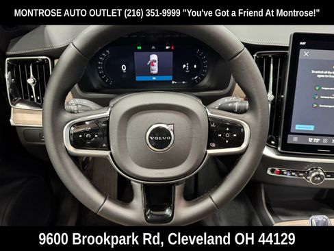 New 2026 Volvo XC90 B6 Plus w/ Protection Package Premier image 16