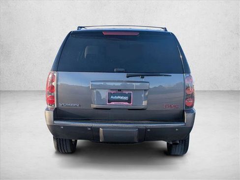 Used 2014 GMC Yukon Denali image 6
