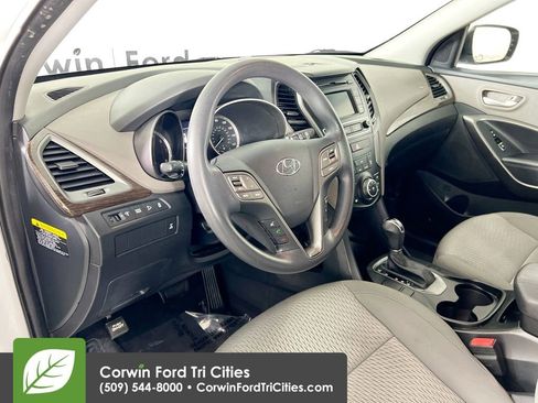 Used 2017 Hyundai Santa Fe Sport AWD/4WD image 3