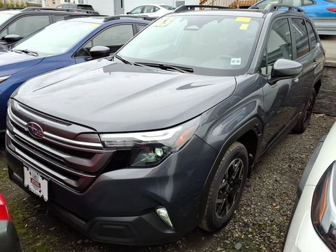 Certified 2025 Subaru Forester Premium image 2