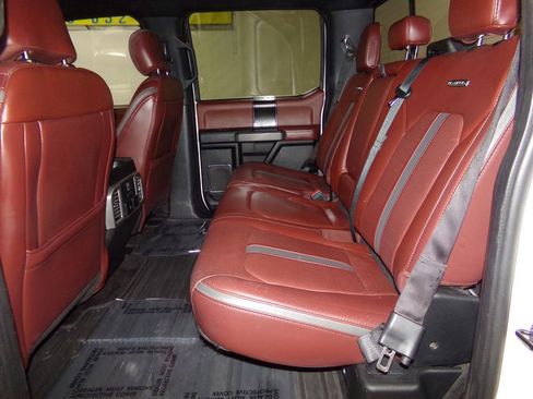 Used 2018 Ford F150 Platinum w/ Equipment Group 701A Luxury image 14