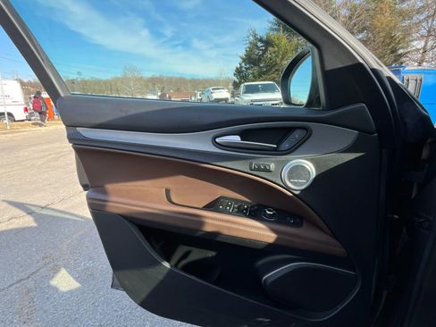 Used 2018 Alfa Romeo Stelvio Ti Sport image 20