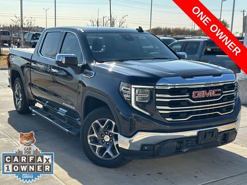 Used 2022 GMC Sierra 1500 SLT w/ SLT Convenience Package image 4