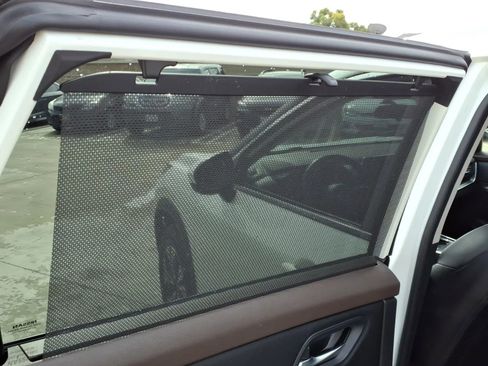 Used 2023 Nissan Rogue SV w/ SV Premium B Package FWD image 14