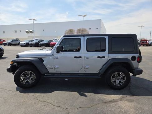 Used 2018 Jeep Wrangler Unlimited Sport S AWD/4WD image 17