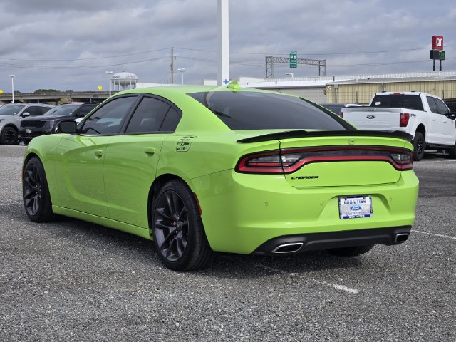 Used 2023 Dodge Charger SXT w/ Plus Group RWD image 5