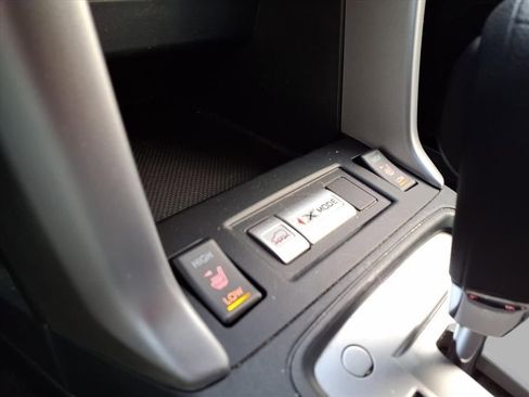 Used 2018 Subaru Forester 2.5i Premium image 4