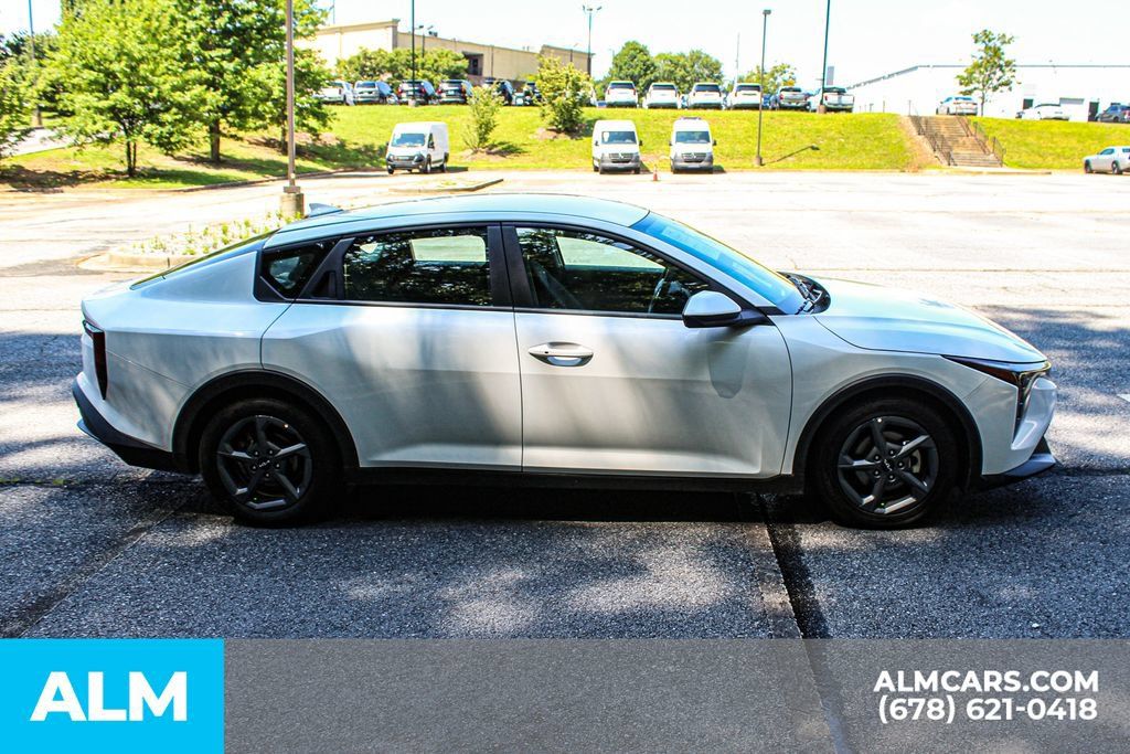 Used 2025 Kia K4 FWD image 8